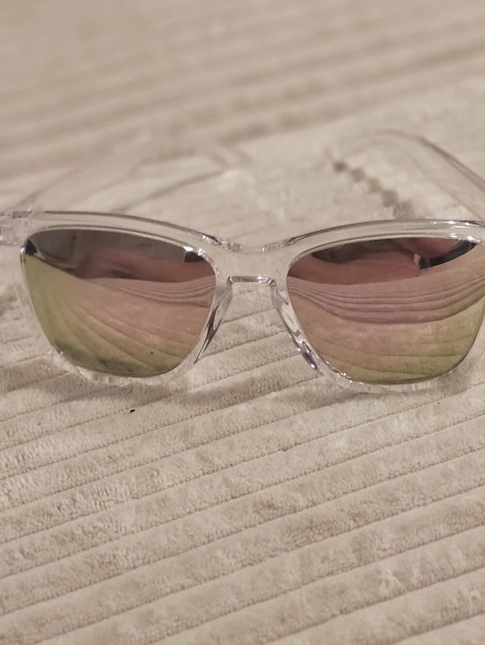 Clear Frame Sunglasses with Pink-Tinted Lenses